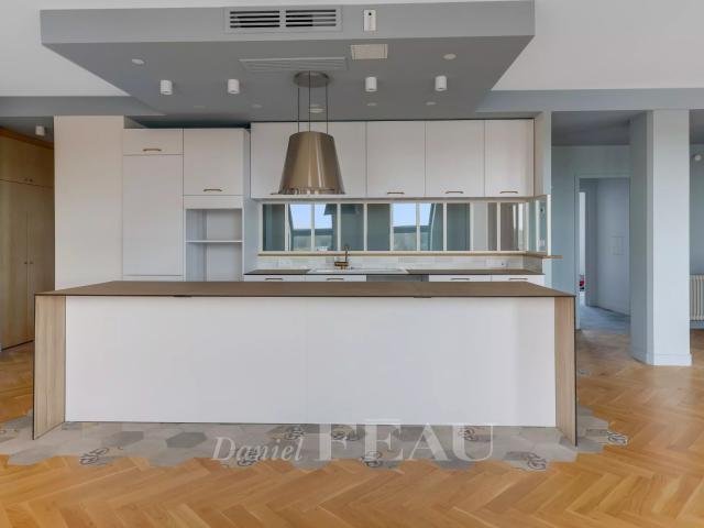 Appartement 6 pièces 173 m²