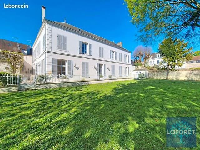 Appartement 6 pièces 174 m²