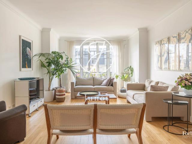 Appartement 6 pièces 174 m²