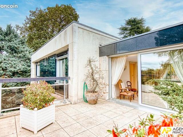 Appartement 6 pièces 174 m²