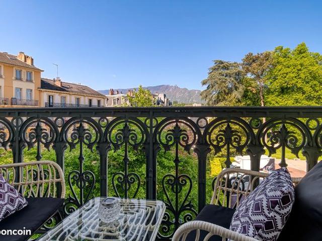 Appartement 6 pièces 174 m²