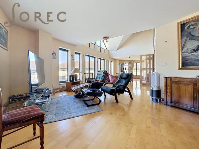 Appartement 6 pièces 175 m²