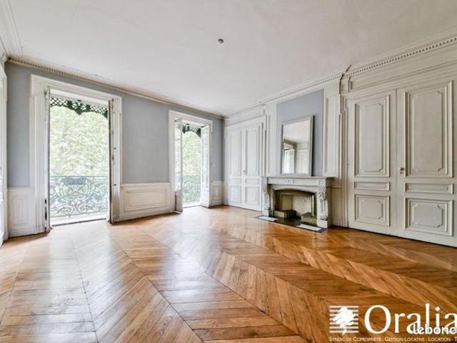Appartement 6 pièces 175 m²