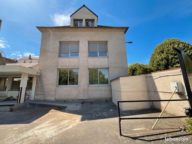 Appartement 6 pièces 176 m²