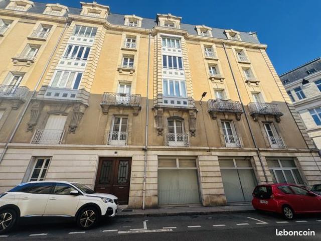 Appartement 6 pièces 176 m²