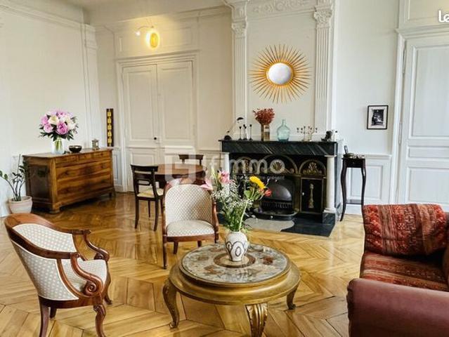 Appartement 6 pièces 176 m²