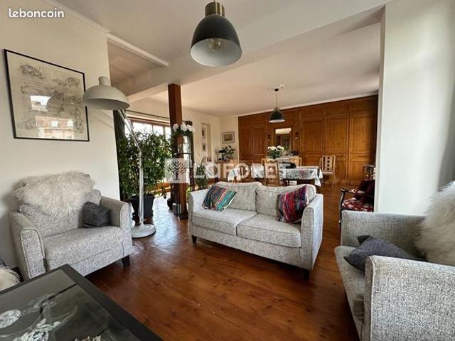 Appartement 6 pièces 177 m²