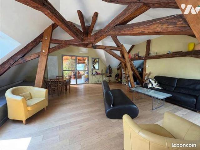 Appartement 6 pièces 177 m²