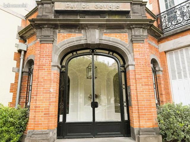 Appartement 6 pièces 177 m²
