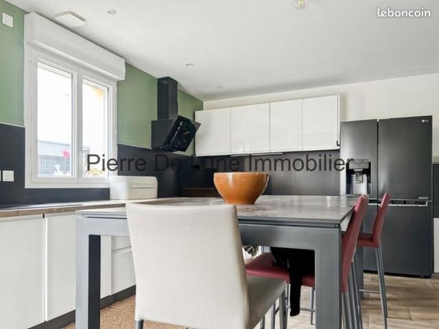 Appartement 6 pièces 178 m²