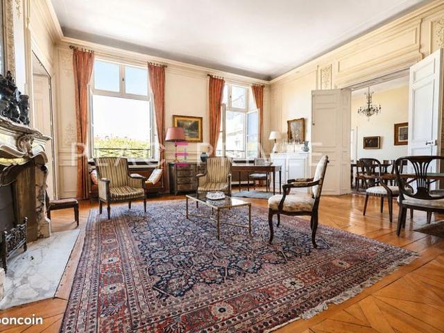 Appartement 6 pièces 179 m²