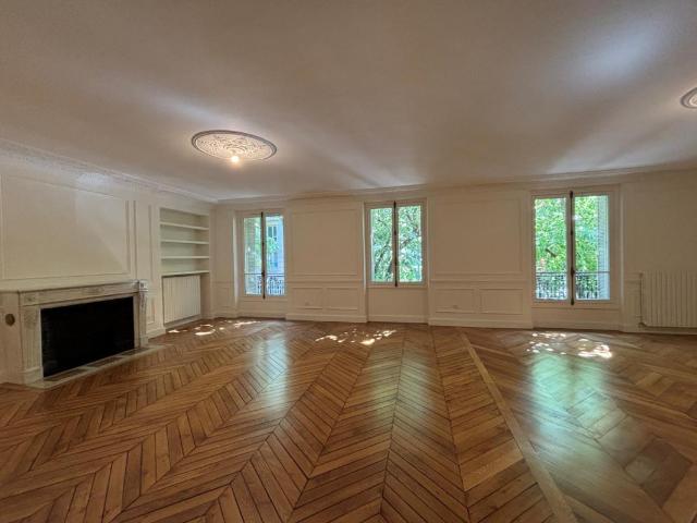 Appartement 6 pièces 179 m²