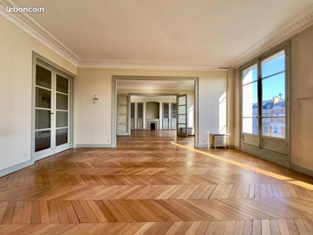 Appartement 6 pièces 180 m²