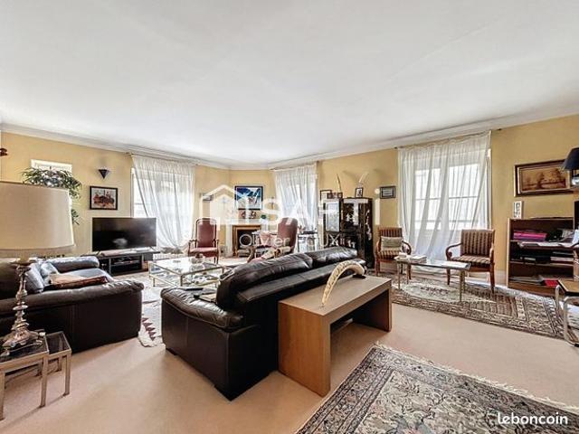 Appartement 6 pièces 180 m²