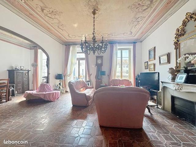 Appartement 6 pièces 180 m²