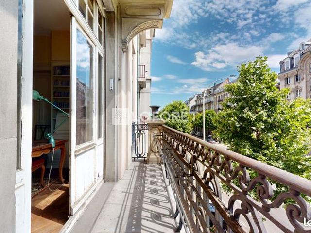 Appartement 6 pièces 181 m²