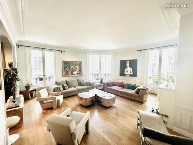 Appartement 6 pièces 181 m²