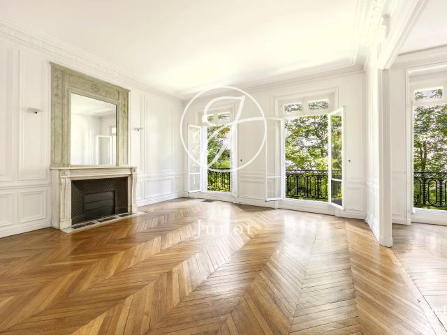 Appartement 6 pièces 182 m²