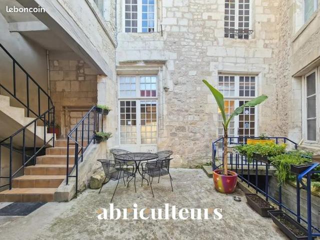 Appartement 6 pièces 182 m²