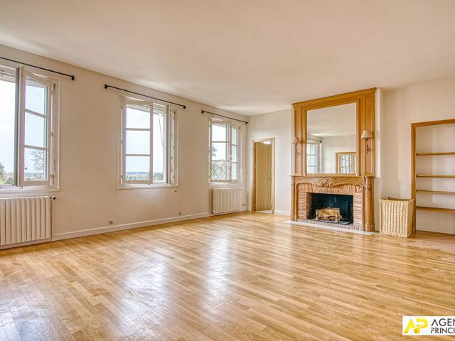 Appartement 6 pièces 184 m²