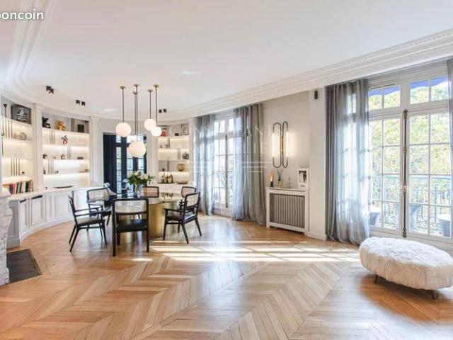 Appartement 6 pièces 184 m²