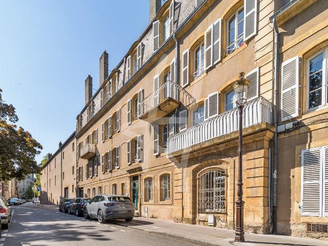 Appartement 6 pièces 185 m²