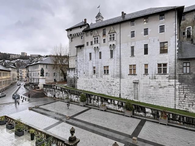 Appartement 6 pièces 186 m²