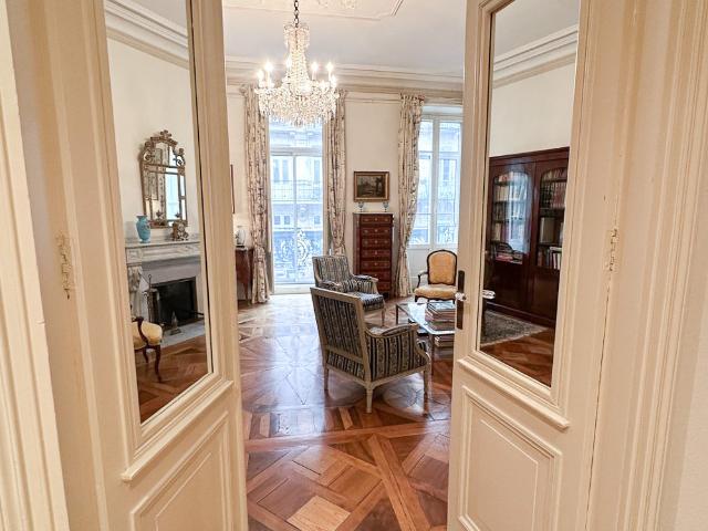 Appartement 6 pièces 187 m²