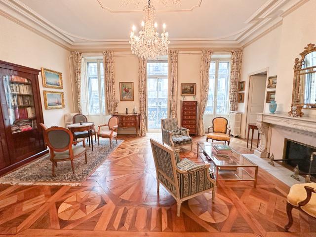 Appartement 6 pièces 187 m²