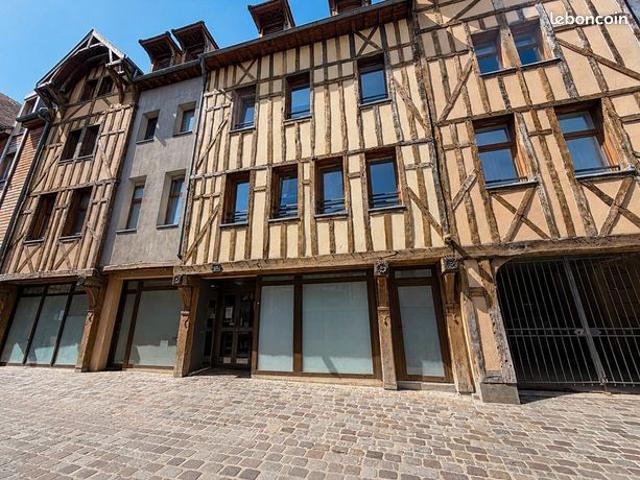Appartement 6 pièces 190 m²