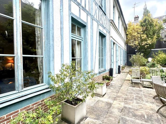 Appartement 6 pièces 191 m²