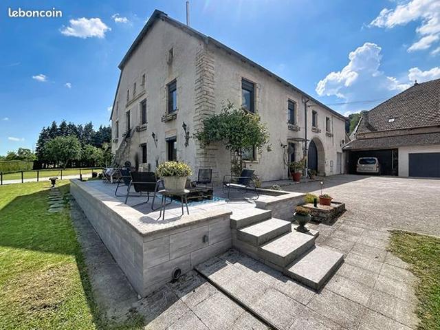 Appartement 6 pièces 191 m²