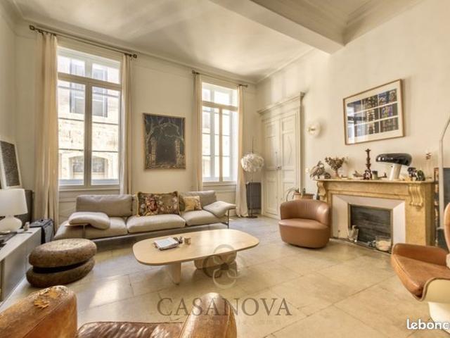 Appartement 6 pièces 192 m²