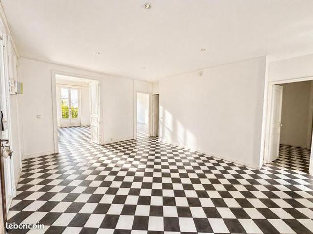 Appartement 6 pièces 192 m²