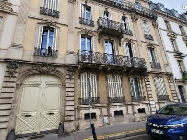 Appartement 6 pièces 193 m²
