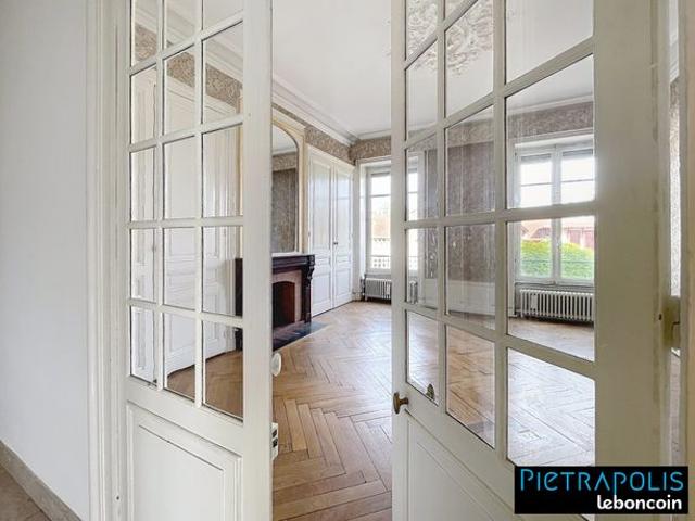 Appartement 6 pièces 195 m²