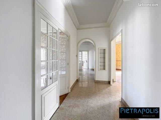 Appartement 6 pièces 195 m²
