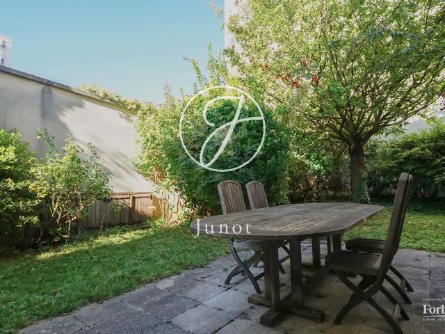 Appartement 6 pièces 195 m²