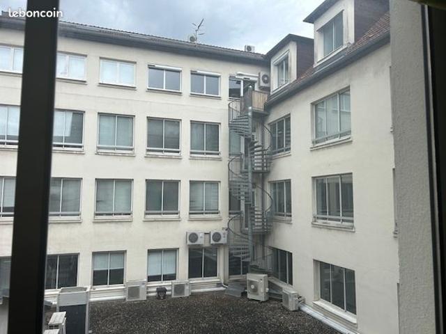 Appartement 6 pièces 196 m²