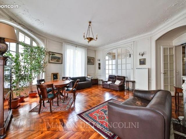 Appartement 6 pièces 196 m²