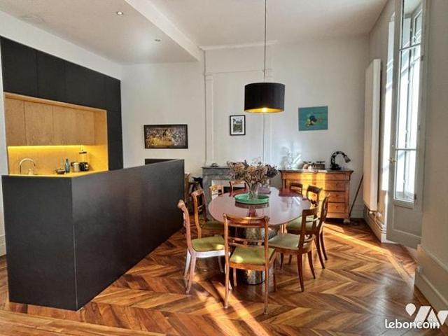 Appartement 6 pièces 198 m²