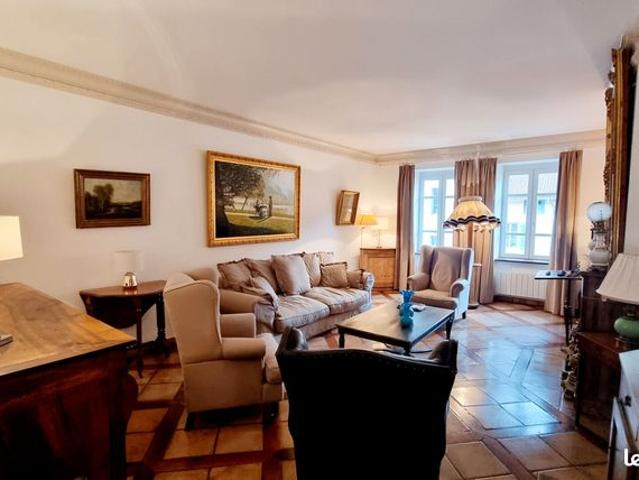 Appartement 6 pièces 199 m²