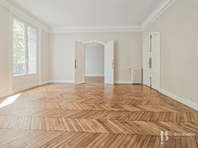 Appartement 6 pièces 200 m²