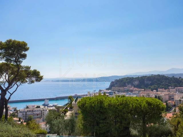 Appartement 6 pièces 200 m²