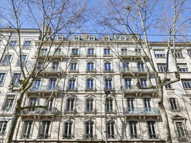 Appartement 6 pièces 201 m²