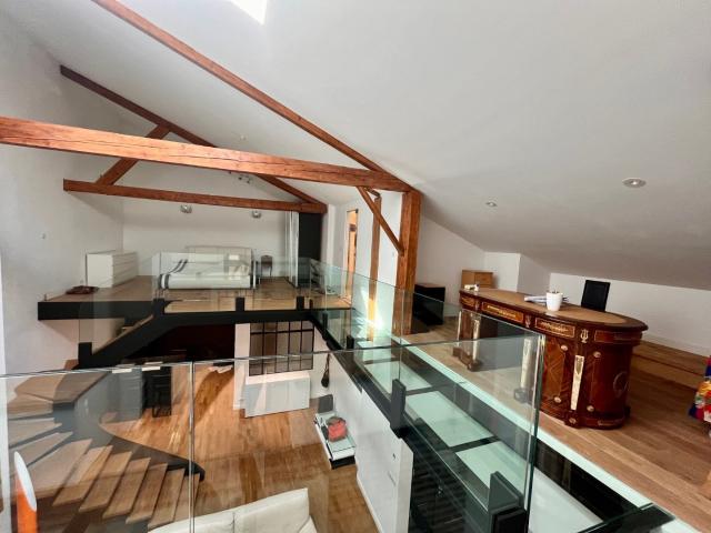 Appartement 6 pièces 202 m²