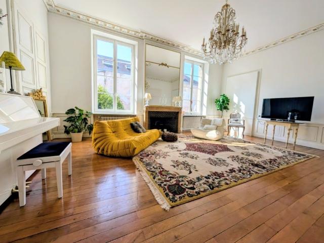 Appartement 6 pièces 202 m²