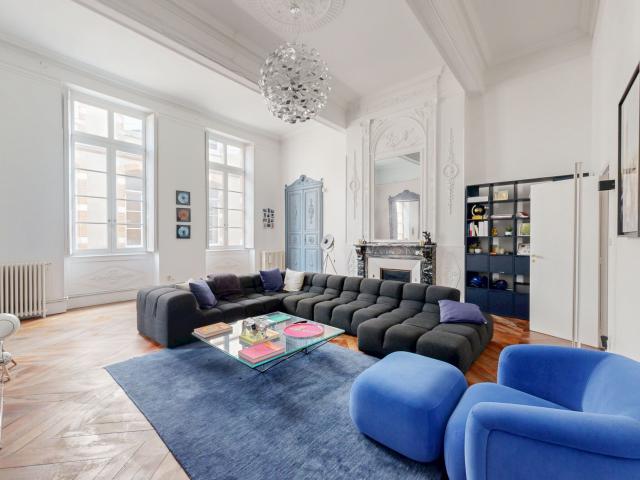 Appartement 6 pièces 202 m²
