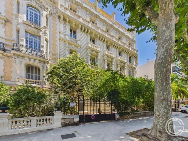 Appartement 6 pièces 203 m²