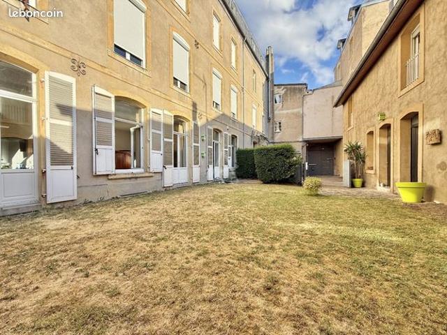 Appartement 6 pièces 205 m²